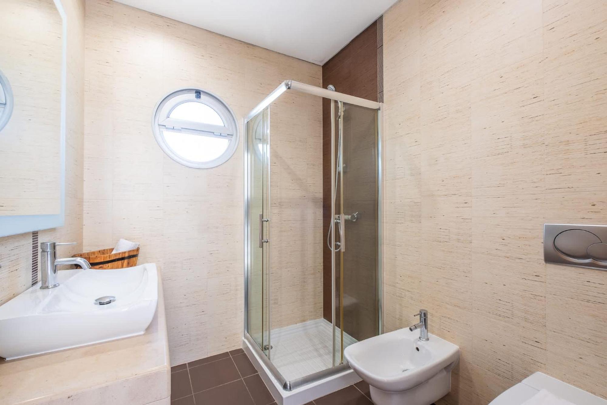 Adaro - Large Luxury Close To Marina Ferienhaus